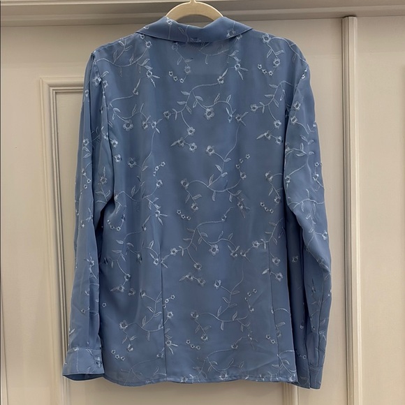 Cottagecore 90s Vintage Floral Blue Embroidered Floral Button Up Shirt - Picture 4 of 4